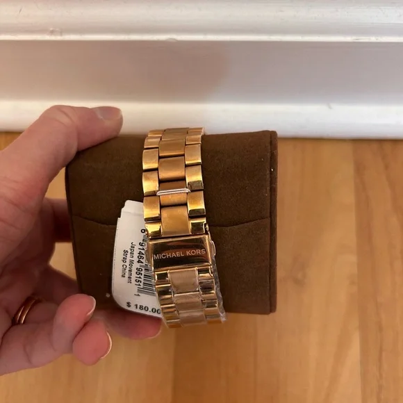 Michael Kors Rose Gold Stainless Steel Watch - Picture 2 of 3